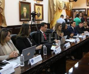 La comisión seguirá con el juicio político el martes 9:00 de la mañana.