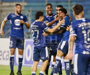 Imágenes del desarrollo del partido.