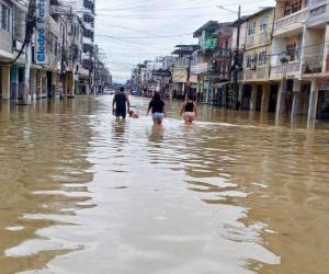 Cientos de personas han sido afectadas por el mal clima.