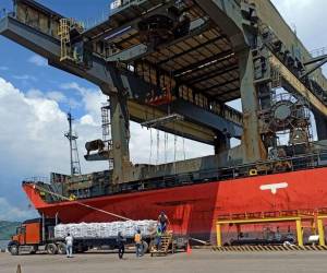 La ampliación del puerto de San Lorenzo es una de las obras que construirá la empresa CHEC para mejorar el comercio de bienes.