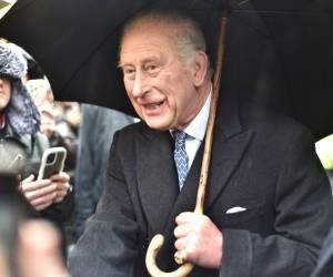 Carlos III instó a los tripulantes del Artemis II a reflexionar sobre la sostenibilidad y el respeto por el planeta en una carta enviada antes del despegue de la misión, que durará diez días y superará los 400.000 kilómetros de distancia.