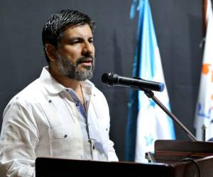 Johel Zelaya fue suspendido como fiscal general tras la admisión de un juicio político; Marcio Cabañas asumió el cargo de forma interina.