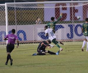 Imágenes del desarrollo del partido.