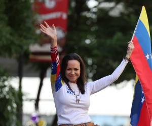 La esperada ceremonia Nobel de la Paz 2025, reconocerá a la líder opositora de Venezuela, Corina Machado, la séptima latinoamericana en recibir esta distinción. ¿Qué presidentes asistirán a la premiación y quiénes no? A continuación los detalles.