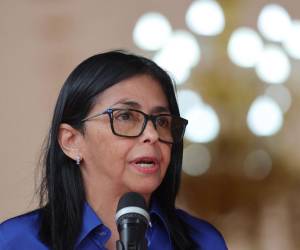 Delcy Rodríguez asumió como presidenta encargada de Venezuela tras la detención de Nicolás Maduro y su esposa, Cilia Flores.