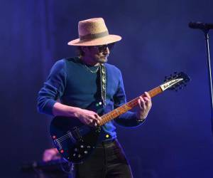 Phil Vinall, productor británico y figura determinante en la consolidación del sonido del rock alternativo en México y Reino Unido, falleció este lunes a los 66 años Lolita Cortés rompe en llanto al entregar a su hija en el altar +2.