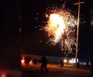 Protestas por el precio de los combustibles dejaron enfrentamientos con la Policía Nacional, con reportes preliminares de heridos, saqueos y varias detenciones.