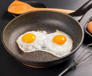 Un huevo frito puede formar parte de una dieta saludable si se prepara con una cantidad moderada de un aceite adecuado