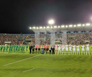 Ambientazo en la final del torneo Apertura en el estadio Nacional.