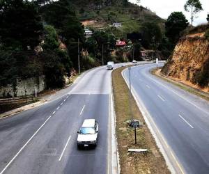 La ley también abre la puerta a que las autoridades evalúen obras complementarias en sitios donde sea necesario proteger a peatones y conductores.