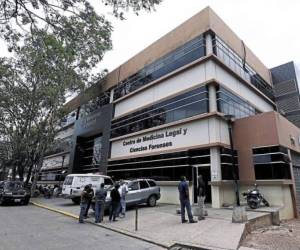 El cuerpo de la mujer fue llevado a la morgue del Ministerio Público donde será entregado a sus familiares.