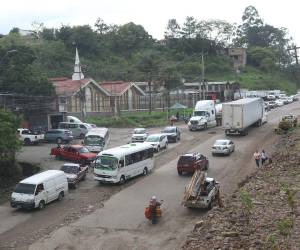 El proyecto de ampliación en la salida a Olancho, presentado como prioritario por el gobierno continúa sin avances.