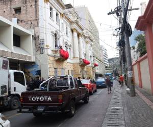 Desde este sábado por la tarde hasta el domingo se mantendrá cerrado el tramo frente al Palacio Municipal para actividades religiosas y la tradicional alfombra.