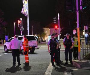 12 personas murieron y al menos 29 resultaron heridas en el ataque armado.