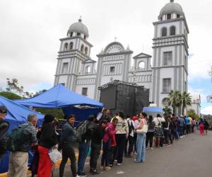 Durante los días 1, 2 y 3 de febrero, la Basílica de Suyapa recibe a miles de hondureños que celebran con fe el aniversario de su Patrona.