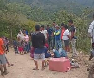 El accidente vial registrado este domingo -15 de febrero- en la comunidad de La Unión dejó una escena trágica tras el despiste de un vehículo.