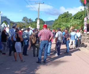 Los centros de votación abrieron a las 07:00, cuando varios ciudadanos ya hacían fila para ejercer el sufragio.