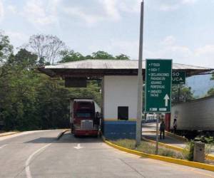 Ehrler detalló que solo en la primera jornada nocturna más de 80 personas cruzaron por el punto integrado, incluyendo al menos dos grupos de turismo.