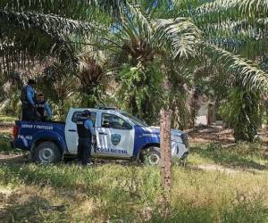 Varias familias están de luto tras la sangrienta masacre registrada en Rigores, Colón, donde vecinos aún relatan lo vivido ese día, recalcando que el lugar donde ocurrió este crimen ha sido una tierra “maldita” tras varias tragedias.