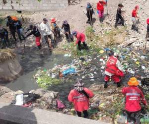 Empleados del programa Guerra contra la Basura denuncian atrasos salariales y señalan precariedad laboral y falta de derechos.