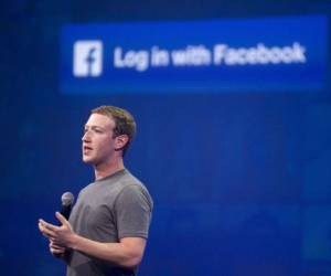 La empresa Meta, que administra las redes sociales como Facebook, Instagram y WhatsApp, enfrenta una crisis derivada a los altos índices de inflación que golpean en el mundo. Esto se refleja en los recortes de personal, así como en la fortuna a la baja de su CEO, Mark Zuckerberg. A continuación los detalles.