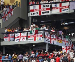 El AT&amp;T Stadium de Dallas acoge a muchos ingleses y croatas.