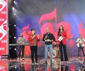 La Teletón Hondura 2025, continúa desarrollándose en su segundo día, con la finalidad de recaudar la suma de 77.5 millones de lempiras, con la finalidad de seguir brindando apoyo integral a quienes los necesitan. ¿Cómo va el último cómputo y el ambiente? Aquí los detalles