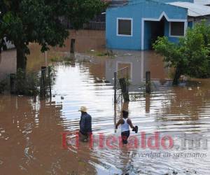 El Centro Nacional de Huracanes (CNH) anunció que se esperan inundaciones repentinas y deslizamientos de lodo debido a las fuertes lluvias.