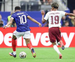 El partido por las Semifinales del Mundial 2026 fue el onceavo cruce de <b>Kylian Mbappé vs Lamine Yamal</b> entre club y selección, con una increíble marca de <b>nueve victorias</b> para el español y solamente <b>dos </b>del francés.
