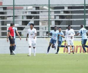 Imágenes del desarrollo del partido.