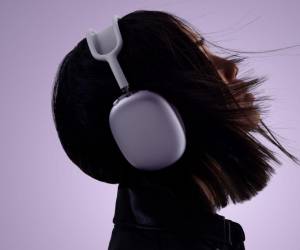 Apple anunció ayer los AirPods Max 2, el sucesor de sus audífonos premium insignia que no recibía una actualización sustancial desde su debut en diciembre de 2020.