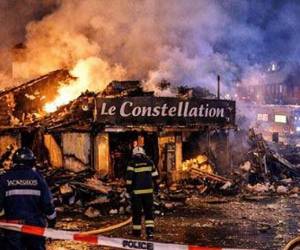 Entre las víctimas habría varios extranjeros, mientras continúan las labores de identificación e investigación.