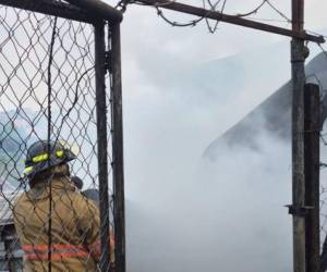Angustia por familia desaparecida tras voraz incendio que redujo una casa a cenizas en Tegucigalpa