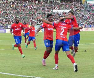 Imágenes del desarrollo del partido.