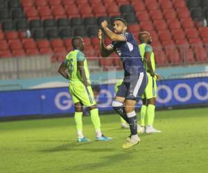 Imágenes del desarrollo del partido.