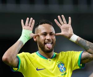 Neymar fue incluido en la prelista de 55 futbolistas para el Mundial.
