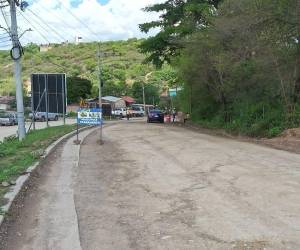 La pavimentación de la colonia Villeda Morales, en la capital, avanza a paso lento, aunque la Secretaría de Infraestructura y Transporte asegura que los trabajos progresan