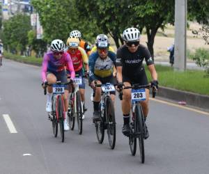 En la decimocuarta edición de la Vuelta Ciclística EL HERALDO seis mujeres pedalean con todas sus fuerzas, estrategias y determinación para lograr el primer lugar de la categoría élite fememenino.