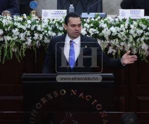 Zambrano también dedicó palabras a su familia, destacando su apoyo en su carrera política.