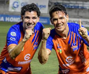 Imágenes del desarrollo del partido.