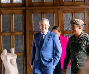 El general retirado, Roosevelt Hernández, fue juramentado este viernes 19 de diciembre.