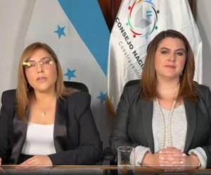 Las consejeras Ana Paola Hall y Cossette López, junto a Carlos Cardona, dieron la declaratoria.