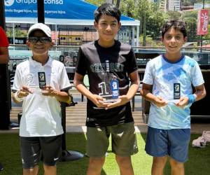 Echeverri volvió a levantar el trofeo de campeón en la categoría U12 masculina para consolidarse como tricampeón nacional.