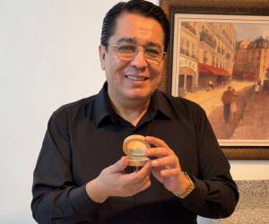 El pastor aseguró que Dios le manifestó desde 2018 que Nasry Asfura sería presidente de Honduras.