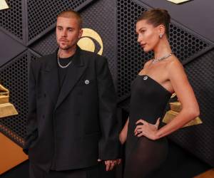 En abril de 2025, el intérprete de Baby reveló en su muñeca las iniciales H 22, un diseño que generó debate entre sus seguidores.