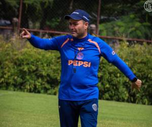 Javier López, entrenador de Motagua, confía en que su equipo atraviesa su mejor momento para competir contra Alajuelense.