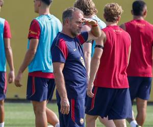El técnico Hansi Flick ya sabe de la noticia previo a partido de Champions League.