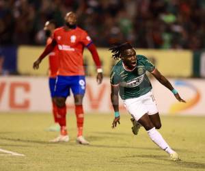 Imágenes del desarrollo del partido.