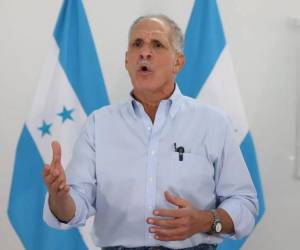 Nasry Asfura asume la presidencia a sus 67 años.