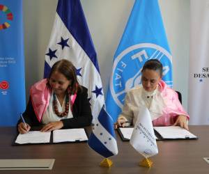 Representantes de la FAO y de la Secretaría de Desarrollo Social (Sedesol) firmaron el convenio para fortalecer el programa de alimentación escolar.